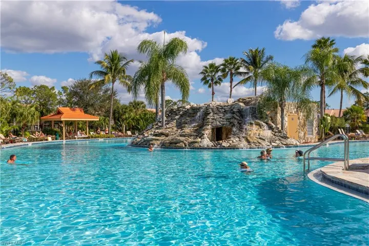 POOL ISLAND AND PALM TREES