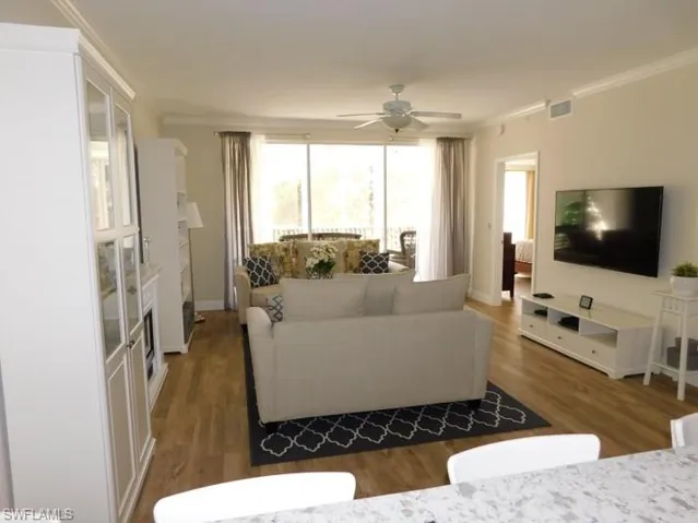 7655 Pebble Creek Cir 302, Naples, Florida 34108