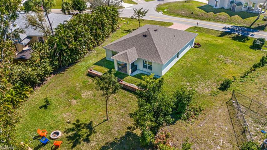 18685 Spruce DR W, FORT MYERS FL 33967