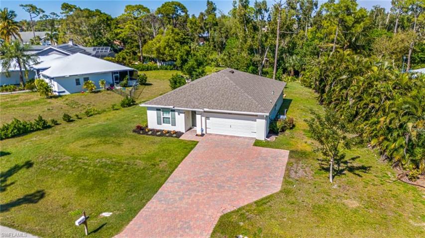 18685 Spruce DR W, FORT MYERS FL 33967