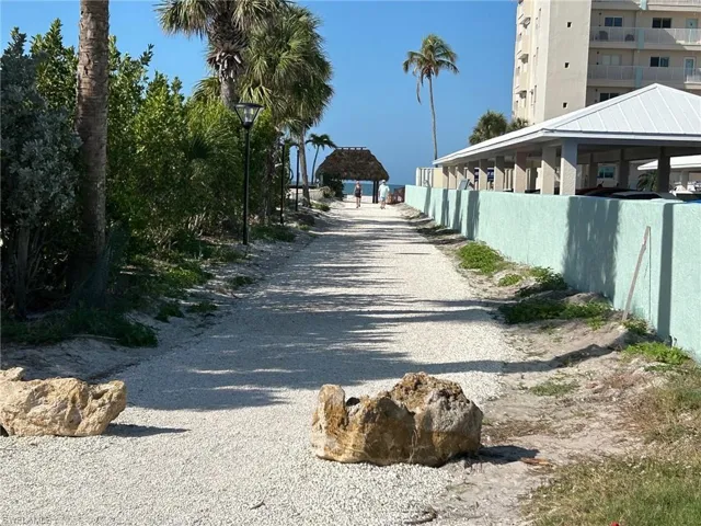 Private Beach access for Bay Beach Lane