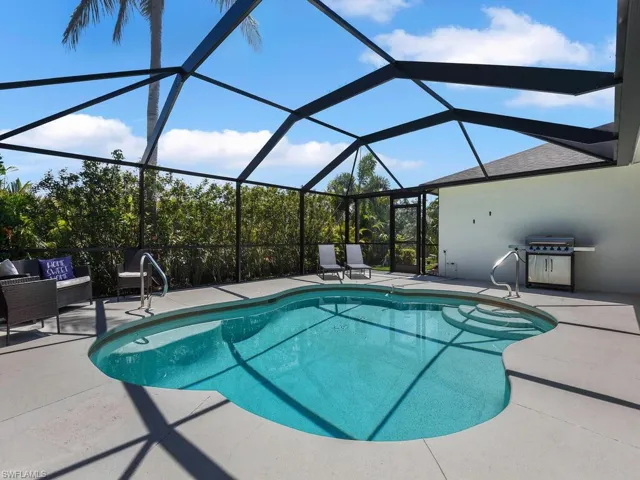Spacious Pool Deck
