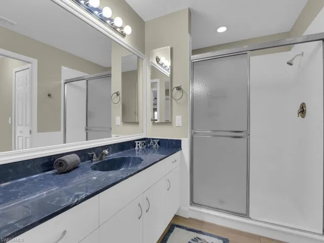 Master/Guest Bath