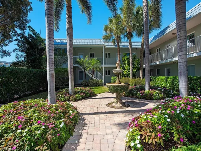 505 Broad Ave S 505, Naples, Florida 34102