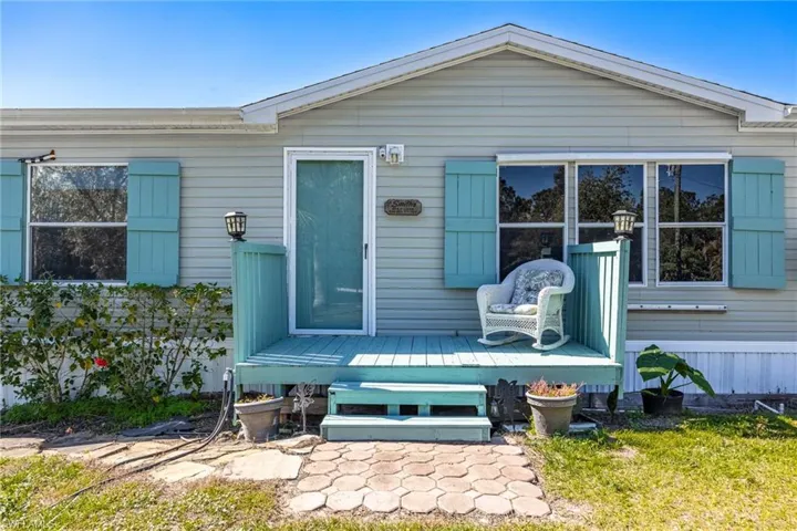 Sit a spell and listen to the quiet on the front or rear porch. Plenty of nature to behold here.