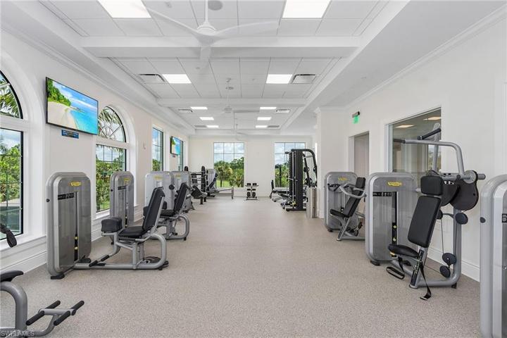 15286  Burnaby  DR, Naples, FL 34110