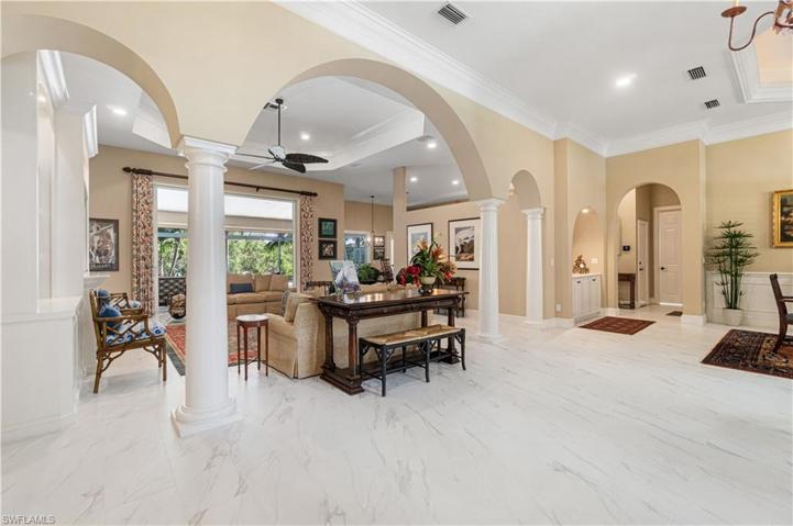 15286  Burnaby  DR, Naples, FL 34110
