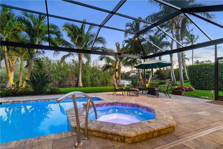 15286  Burnaby  DR, Naples, FL 34110