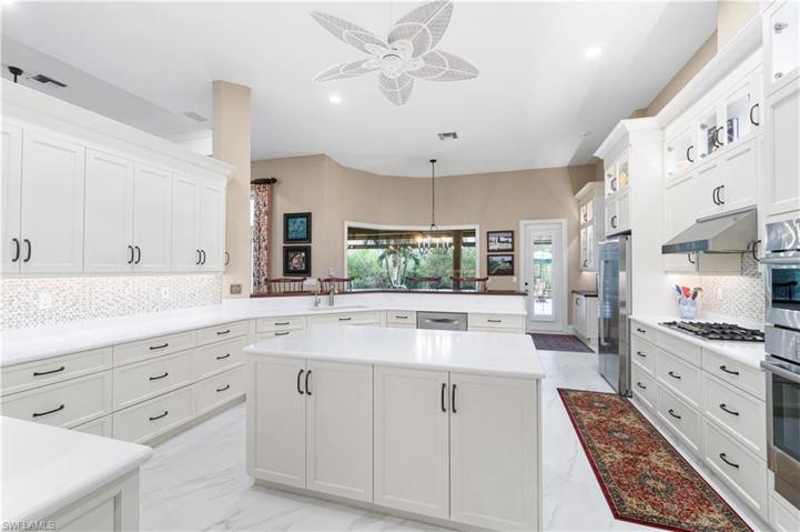 15286  Burnaby  DR, Naples, FL 34110