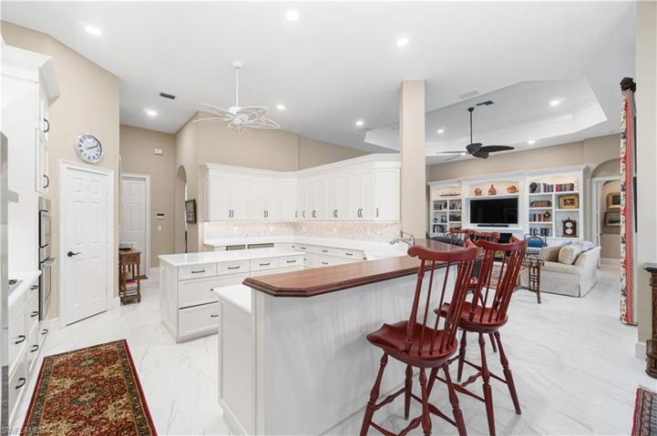 15286  Burnaby  DR, Naples, FL 34110
