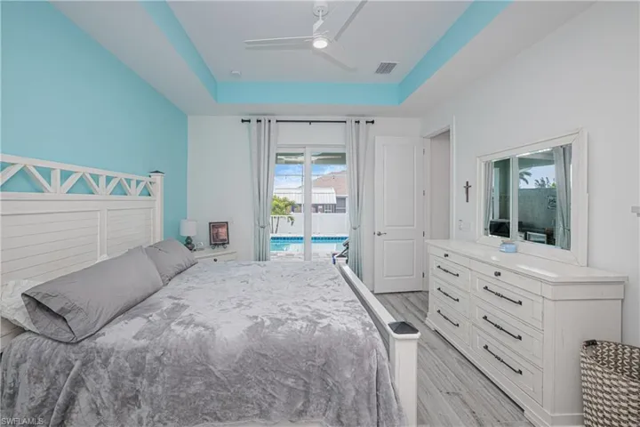 1244 Nw 37th Ave, Cape Coral, Florida 33993