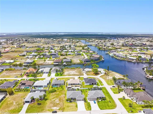 1244 Nw 37th Ave, Cape Coral, Florida 33993