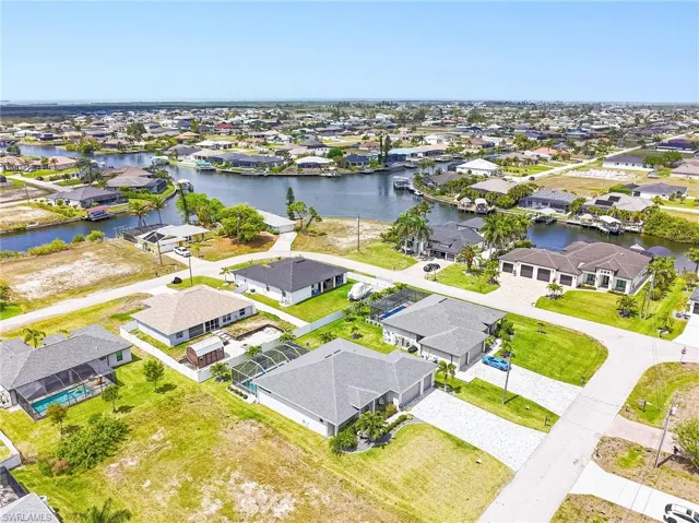 1244 Nw 37th Ave, Cape Coral, Florida 33993