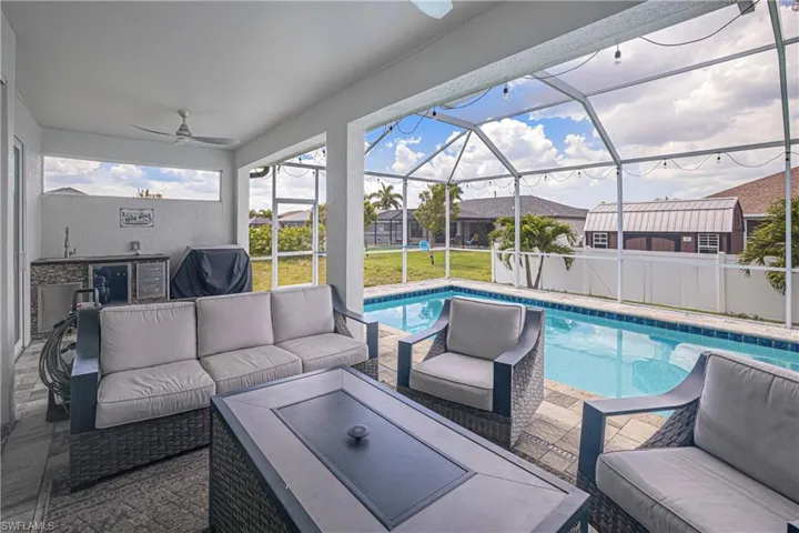 1244 Nw 37th Ave, Cape Coral, Florida 33993