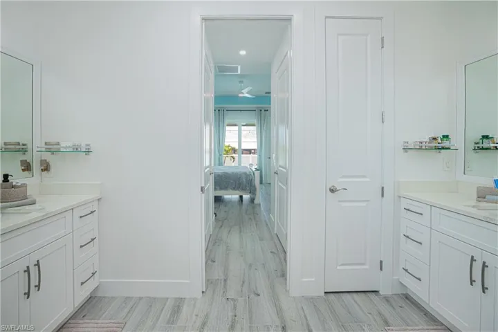 1244 Nw 37th Ave, Cape Coral, Florida 33993