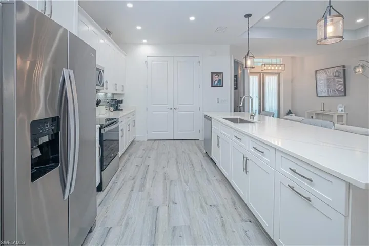 1244 Nw 37th Ave, Cape Coral, Florida 33993