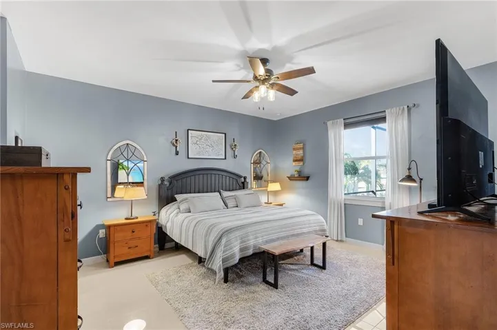 Bedroom with ceiling fan