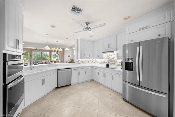 730 Waterford Dr 204, Naples, Florida 34113