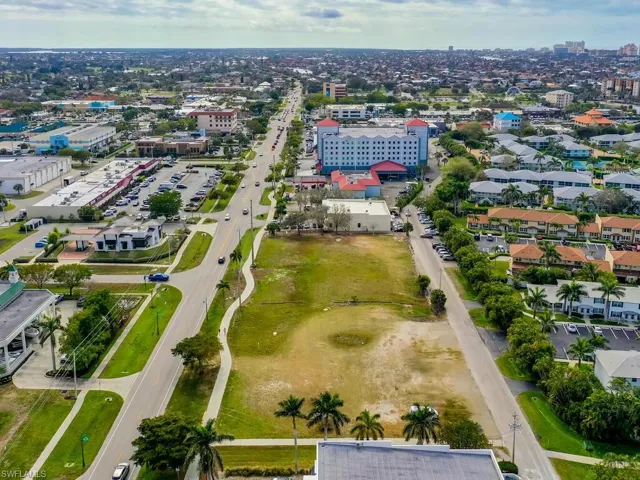 Drone / aerial view featuring a view of city
