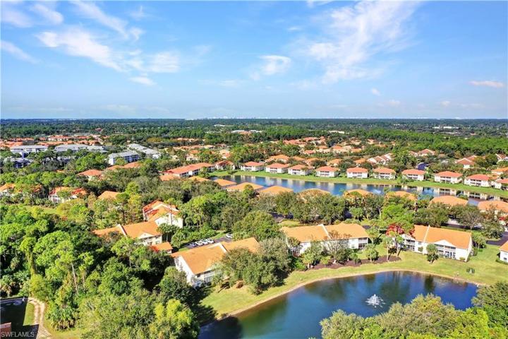 289  Robin Hood  CIR, Naples, FL 34104