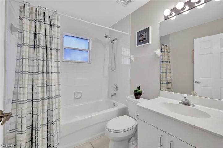 289  Robin Hood  CIR, Naples, FL 34104