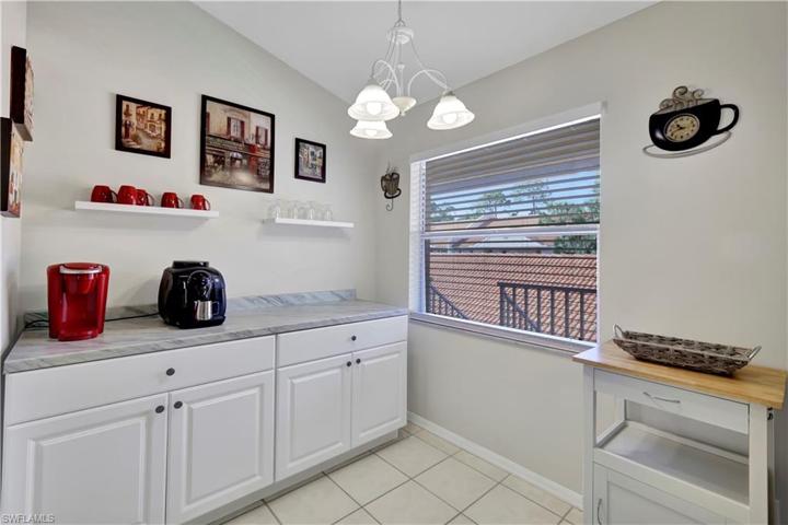 289  Robin Hood  CIR, Naples, FL 34104