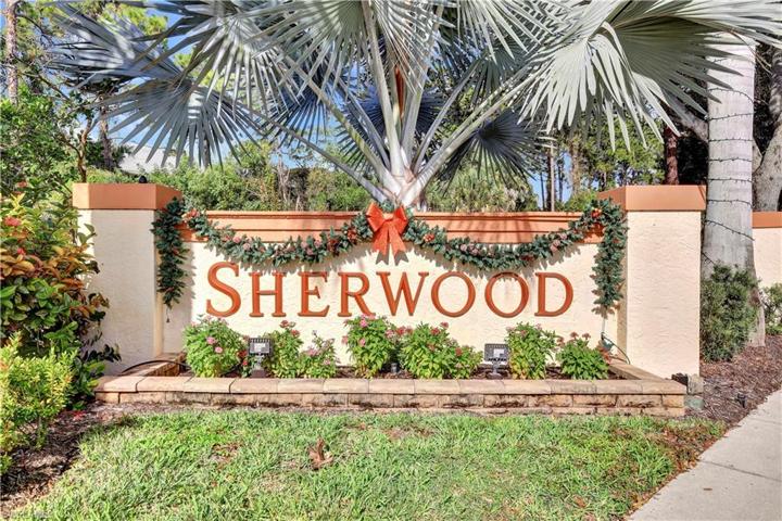 289  Robin Hood  CIR, Naples, FL 34104