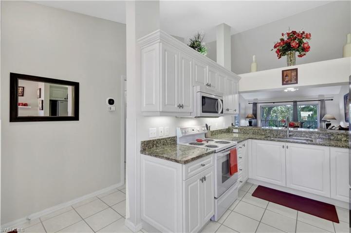 289  Robin Hood  CIR, Naples, FL 34104