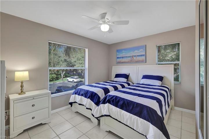 289  Robin Hood  CIR, Naples, FL 34104