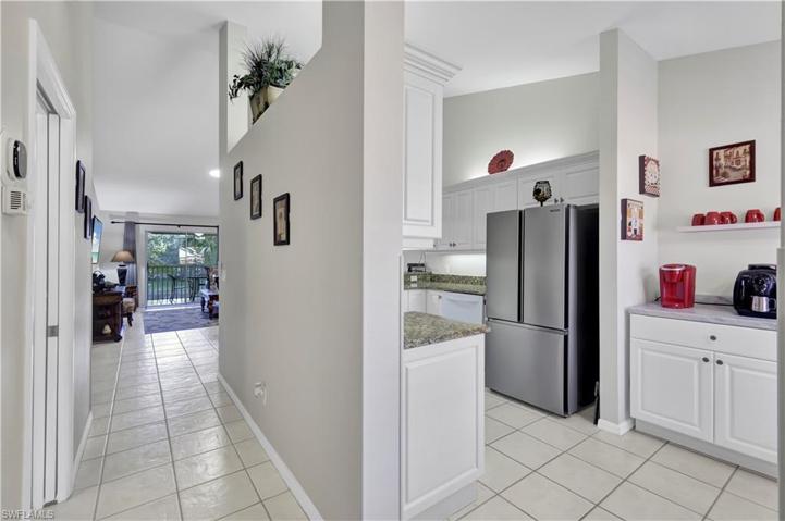 289  Robin Hood  CIR, Naples, FL 34104