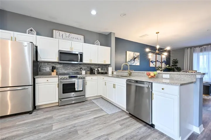 981 Hampton Cir 119, Naples, Florida 34105