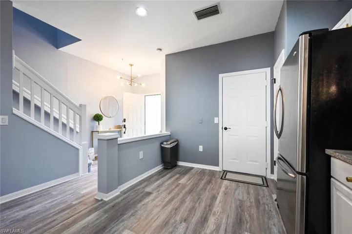 981 Hampton Cir 119, Naples, Florida 34105