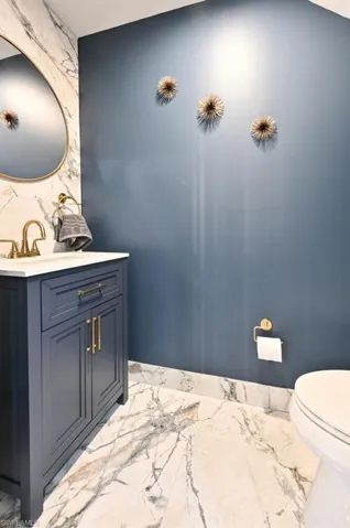 981 Hampton Cir 119, Naples, Florida 34105