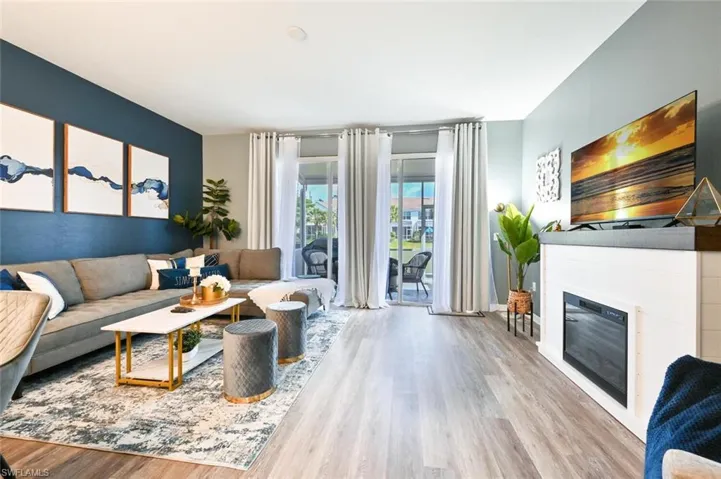 981 Hampton Cir 119, Naples, Florida 34105
