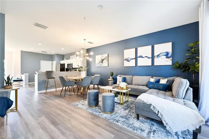 981 Hampton Cir 119, Naples, Florida 34105