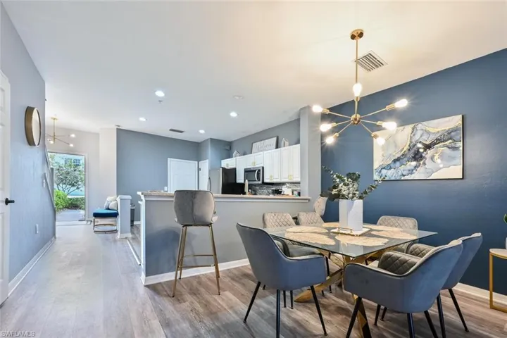 981 Hampton Cir 119, Naples, Florida 34105