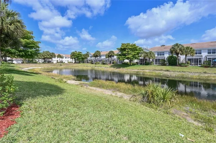 981 Hampton Cir 119, Naples, Florida 34105