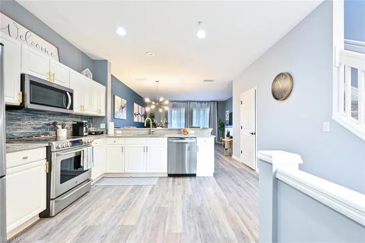981 Hampton Cir 119, Naples, Florida 34105