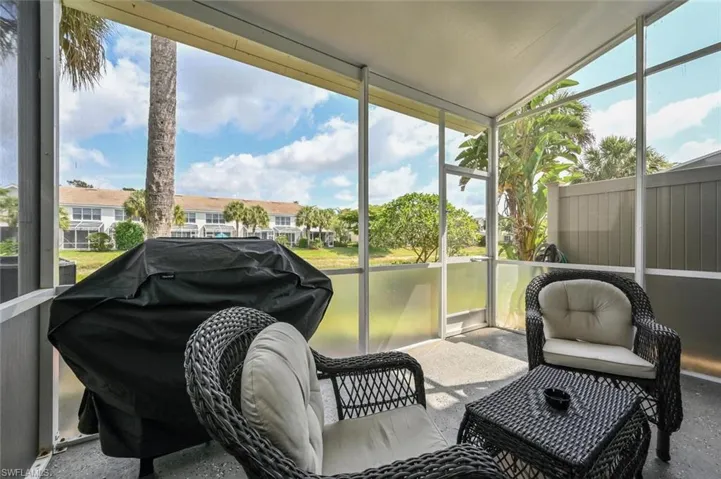 981 Hampton Cir 119, Naples, Florida 34105