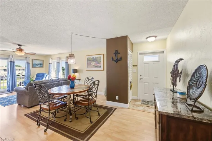 272  Palm  DR, Naples, FL 34112