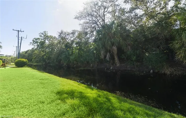 272  Palm  DR, Naples, FL 34112