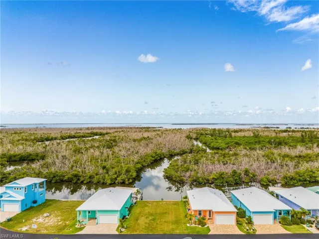3004 Trawler Ln, St. James City, Florida 33956