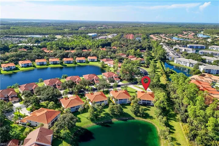 475 Robin Hood Cir 202, Naples, Florida 34104