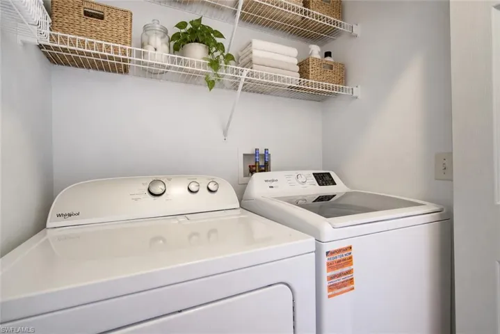 475 Robin Hood Cir 202, Naples, Florida 34104
