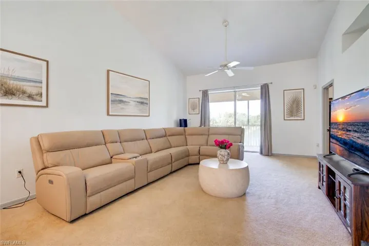 475 Robin Hood Cir 202, Naples, Florida 34104