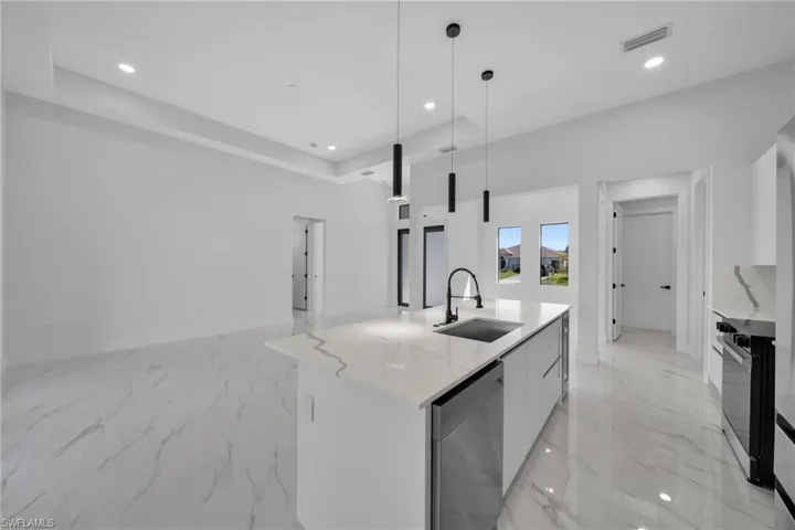 1320 Ne 20th St, Cape Coral, Florida 33909
