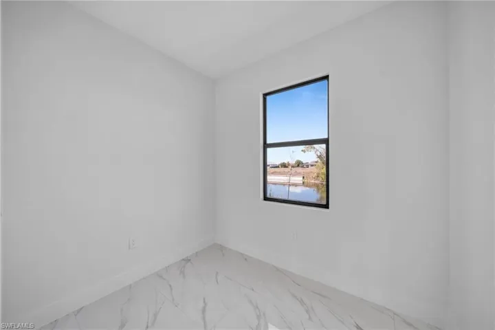 1320 Ne 20th St, Cape Coral, Florida 33909