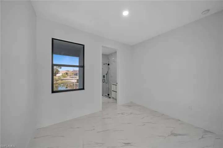 1320 Ne 20th St, Cape Coral, Florida 33909