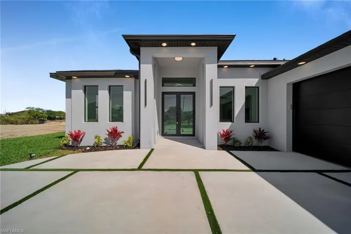 1320 Ne 20th St, Cape Coral, Florida 33909