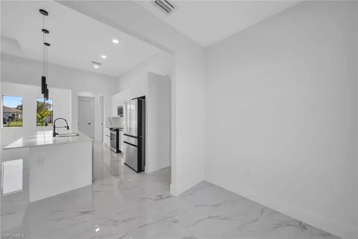 1320 Ne 20th St, Cape Coral, Florida 33909